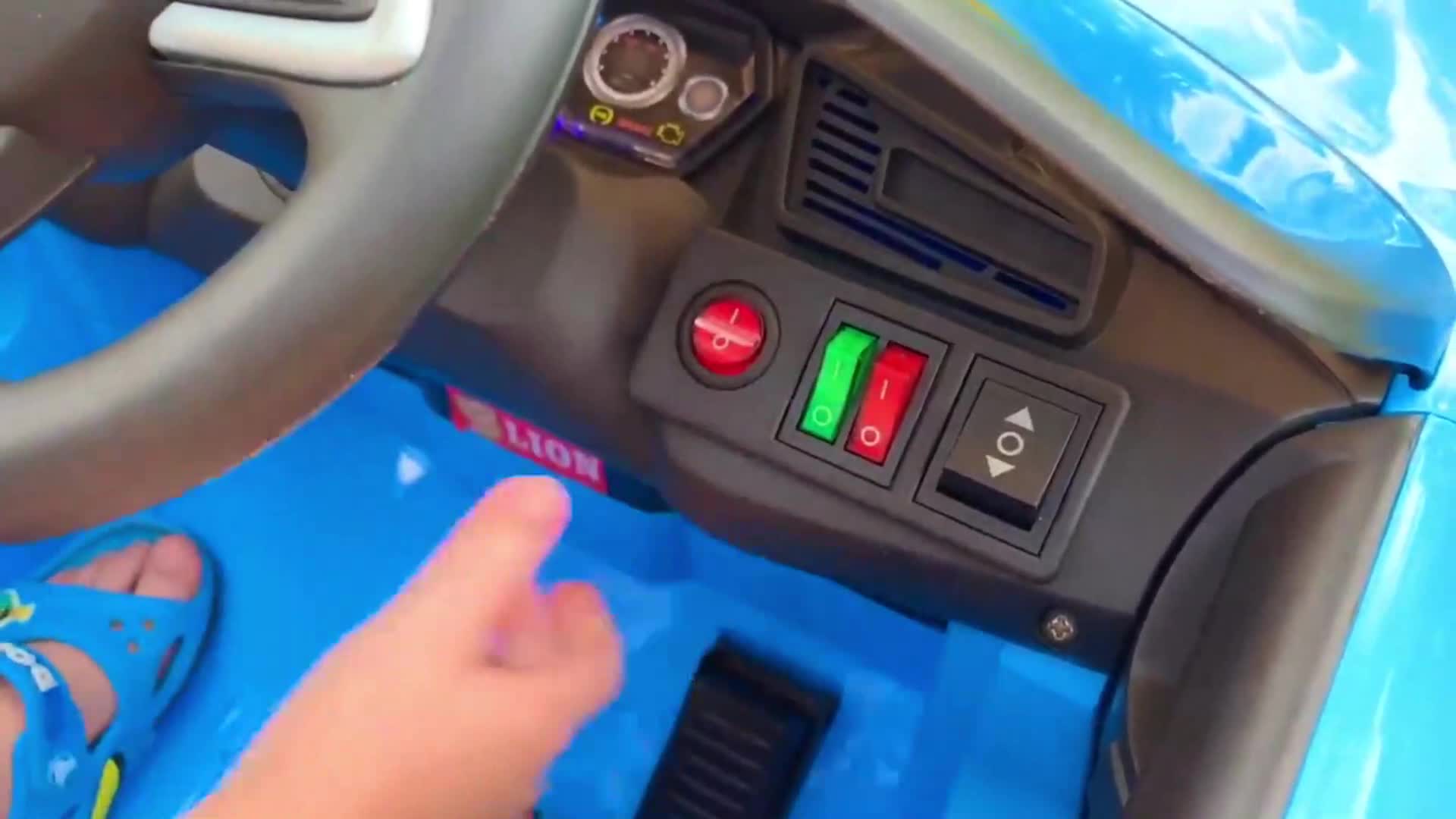Watch as two car friends build a garage together with colorful blocks and playdoh, showing that playing together and being kind is the best adventure.