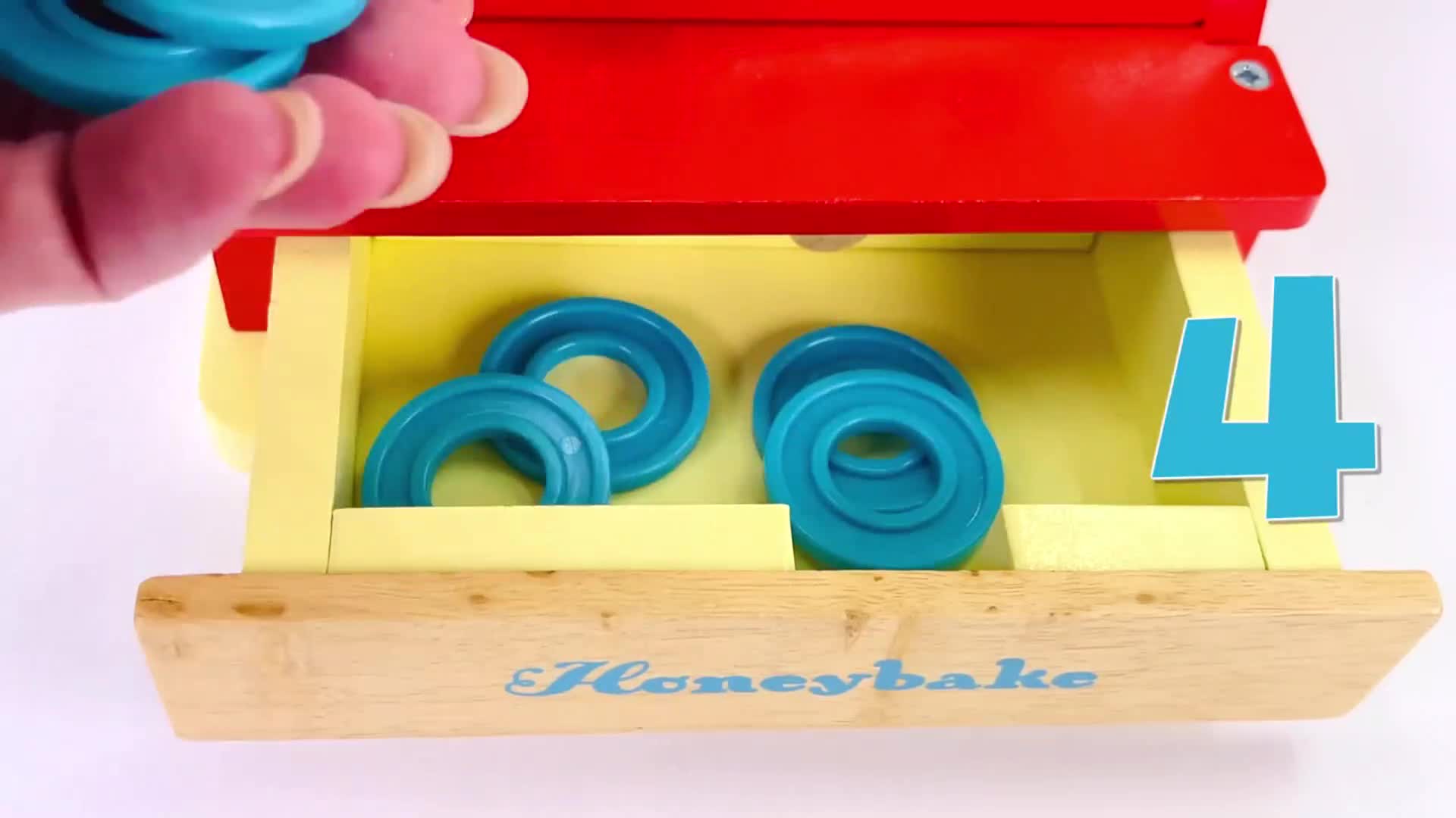 Create endless ice cream combinations with play-doh! This video is a guide to making the most colorful and creative sundaes, cones, and popsicles imaginable.